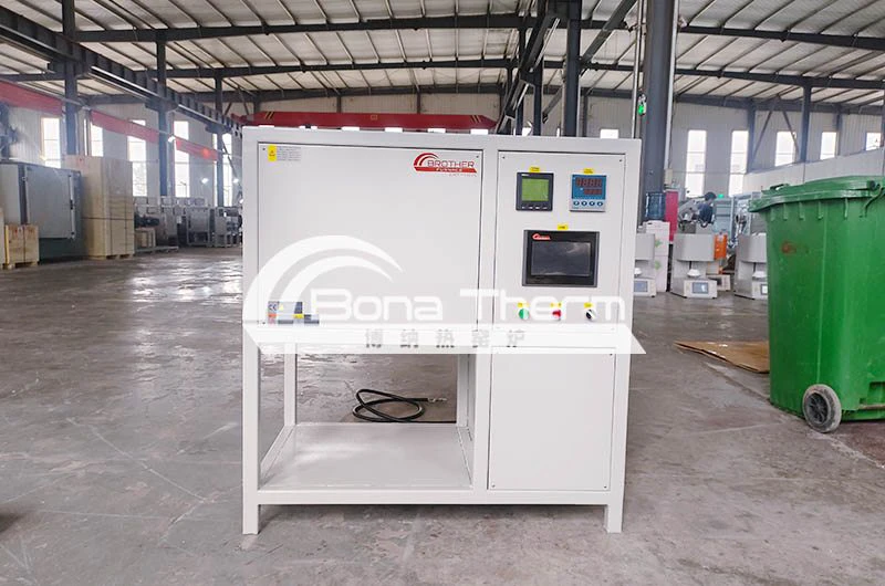 坩埚熔块炉